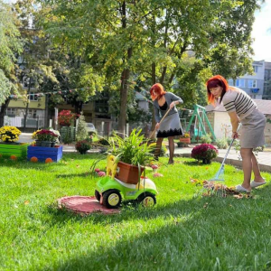 Activități de salubrizare și amenajare a teritoriului Instituției de Educație Timpurie nr. 59 din sectorul Centru